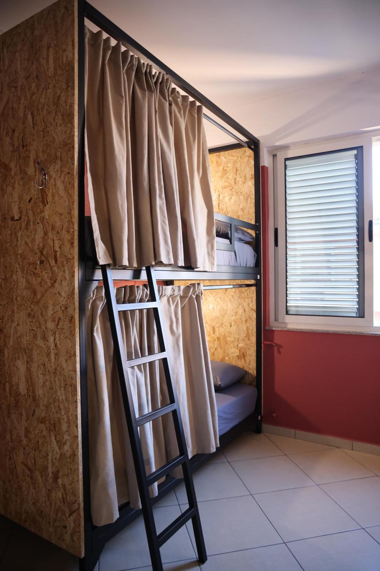 Shkodra Hostel & Day Tours ภายนอก รูปภาพ
