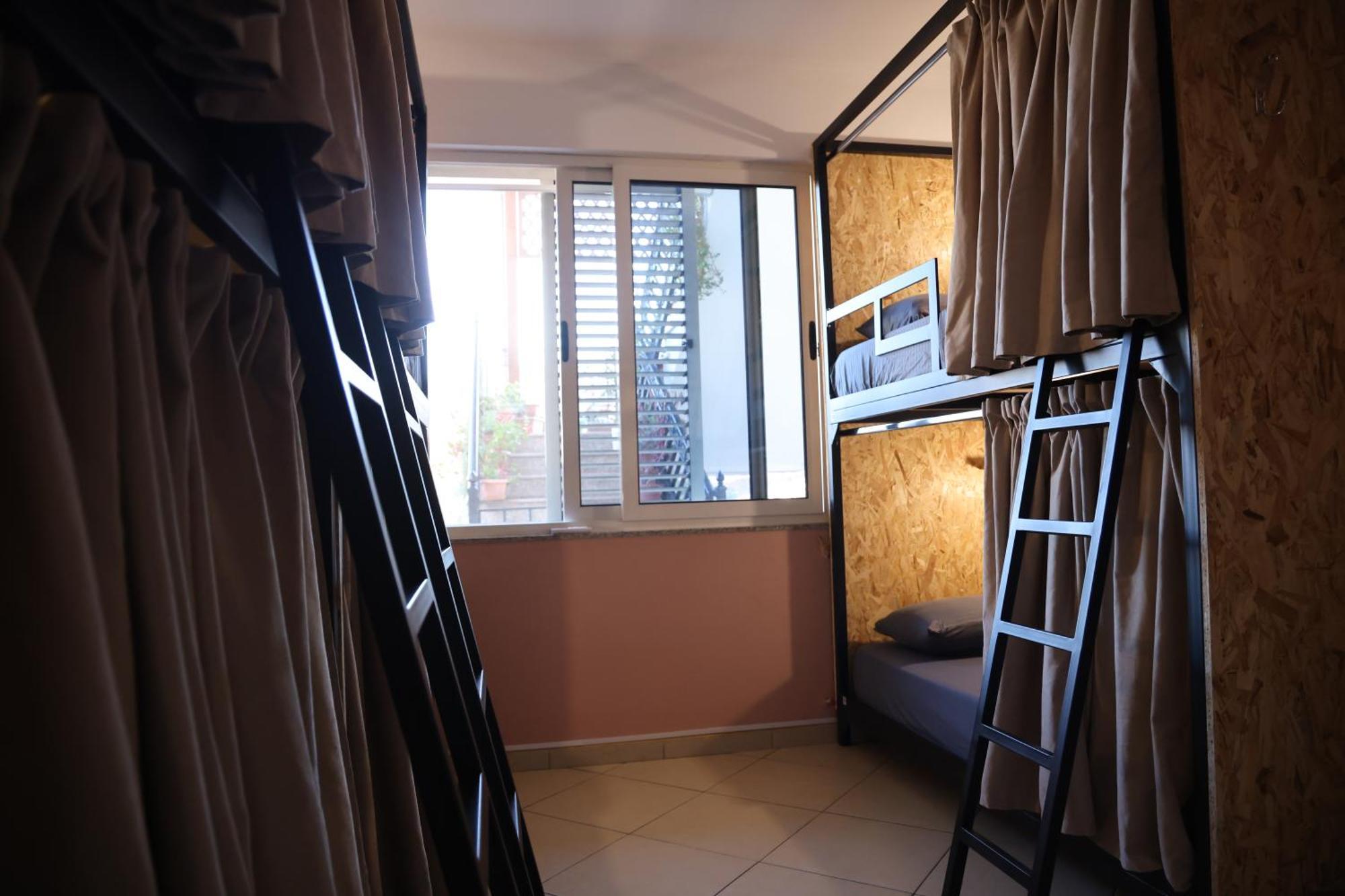 Shkodra Hostel & Day Tours ภายนอก รูปภาพ